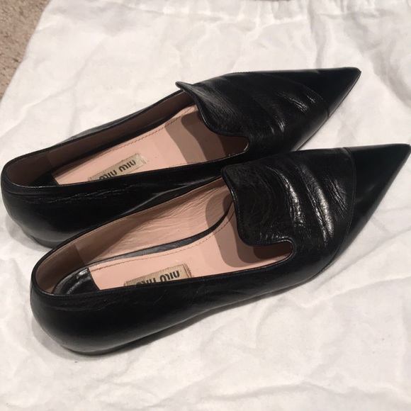 Miu Miu Black Leather Pointed Toe Flats - Picture 2 of 6